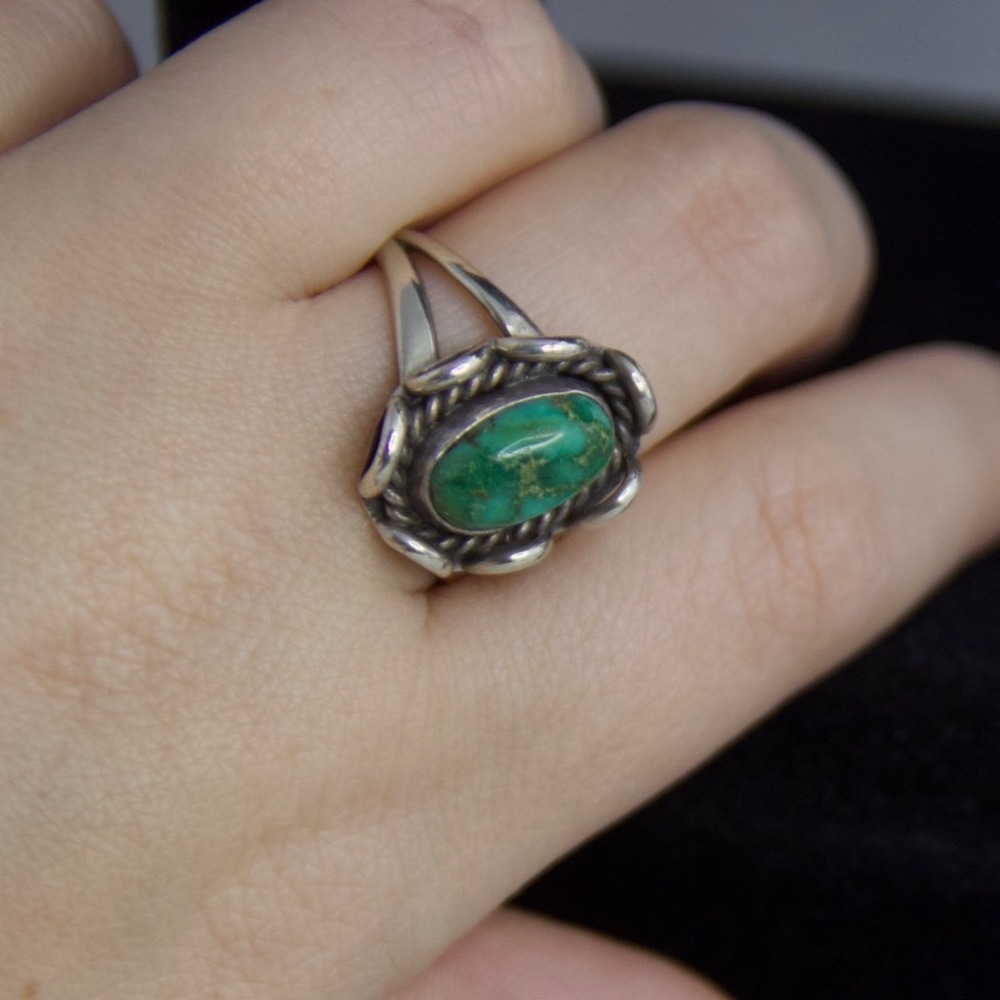 Native American Sterling Silver Green Turquoise Ring Split Shank Size 10 - Picture 7 of 9